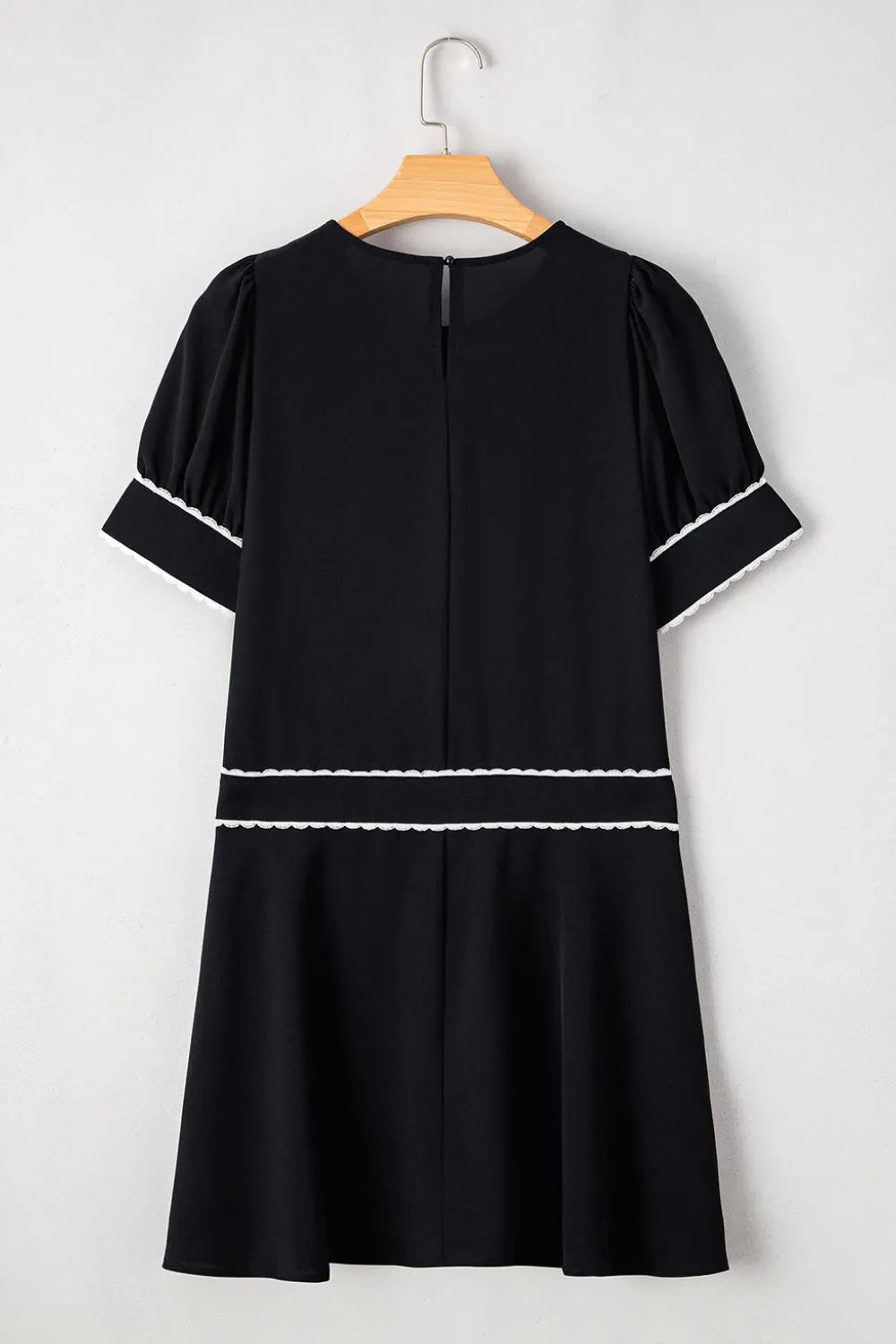 Contrast Scallop Trim Bow Detail Short Sleeve Shift Dress