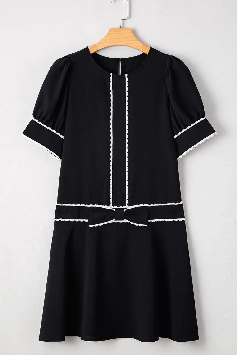 Contrast Scallop Trim Bow Detail Short Sleeve Shift Dress